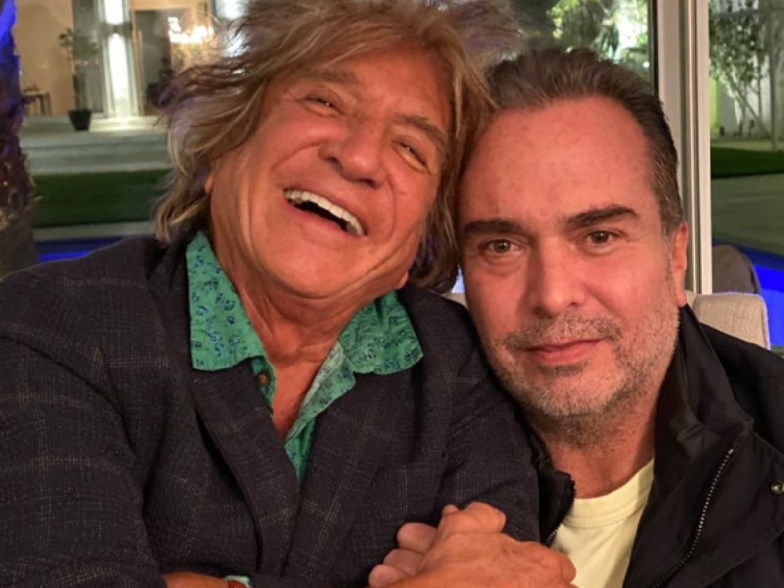 Gustavo Díaz Ordaz junto a su fallecido suegro, en un recuerdo para las redes sociales (Foto: Daniela Castro / Instagram)