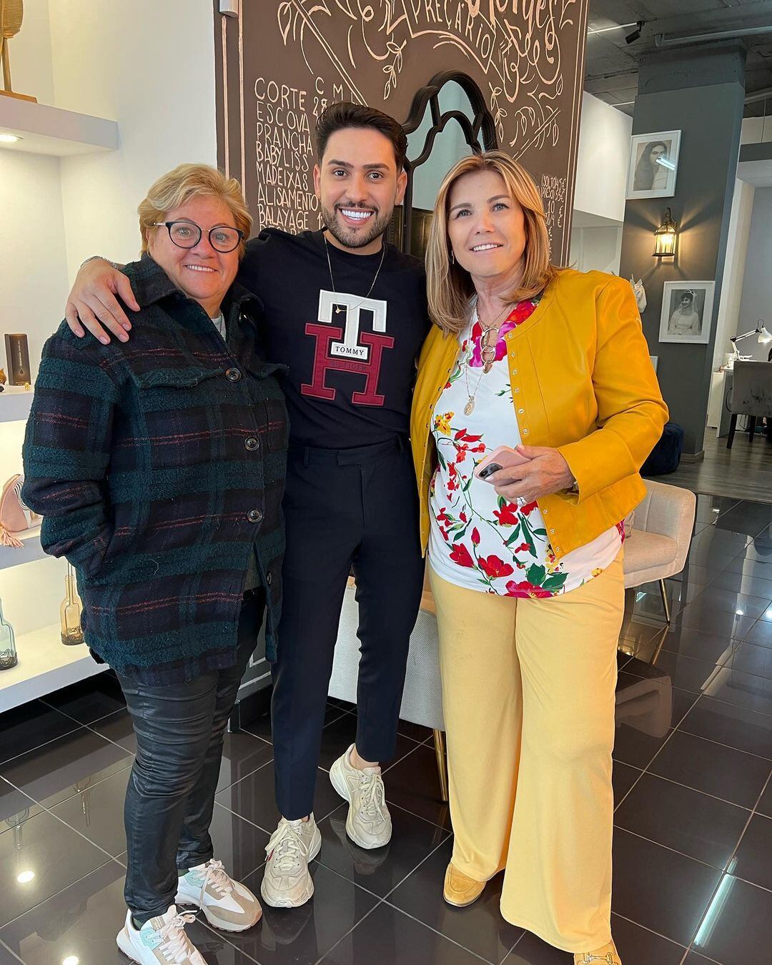 La madre de Cristiano Ronaldo compartió su día de peluquería en sus redes sociales (Foto: doloresaveiroofficial / Instagram)