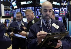 Wall Street cierra en rojo, presionado por alza del petróleo y pendiente de la inflación