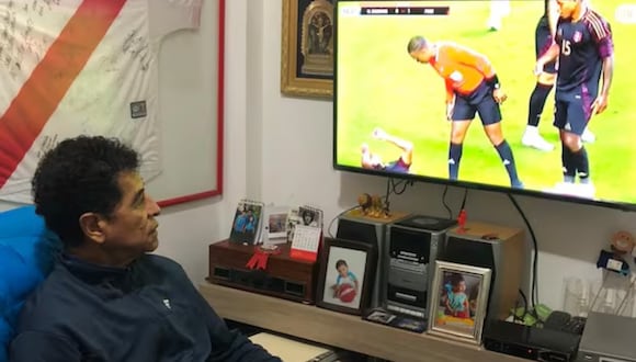 Juan José Oré viendo el Perú vs. El Salvador junto a El Comercio. (Foto: GEC)