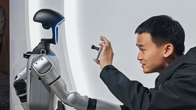 De teléfonos a la robótica: por qué Honor incursiona en la producción de robots humanoides