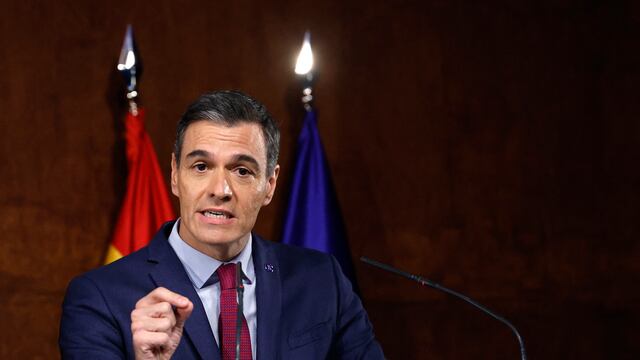 Acuerdo entre socialistas e izquierda radical para formar gobierno de coalición en España