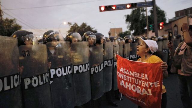 Centro de Lima: manifestantes protestan por la avenida Abancay