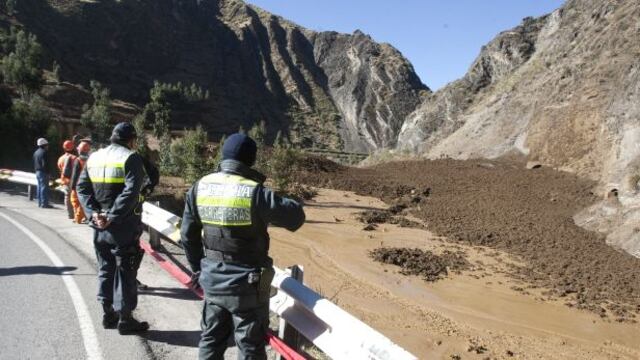 La Libertad: derrumbe de cerro sepulta a seis mineros