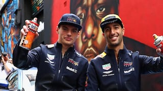 Daniel Ricciardo y Max Verstappen personalizan sus Aston Martin con grafitis| VIDEO