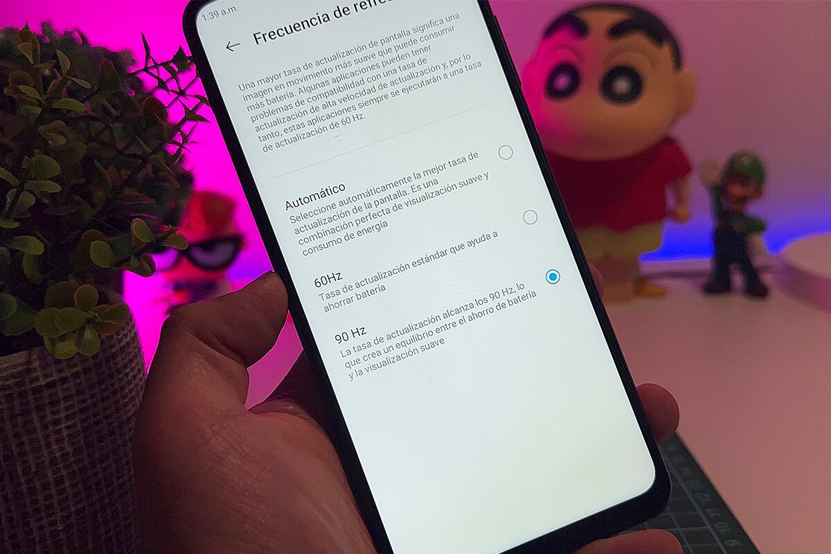 La pantalla cuenta con 90 Hz de tasa de refresco. (Foto: MAG - Rommel Yupanqui)