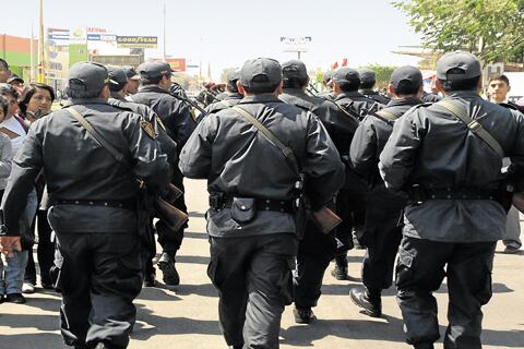 Hallan a seis policías bebiendo licor en la comisaría de San Andrés. (Imagen referencial/Archivo)