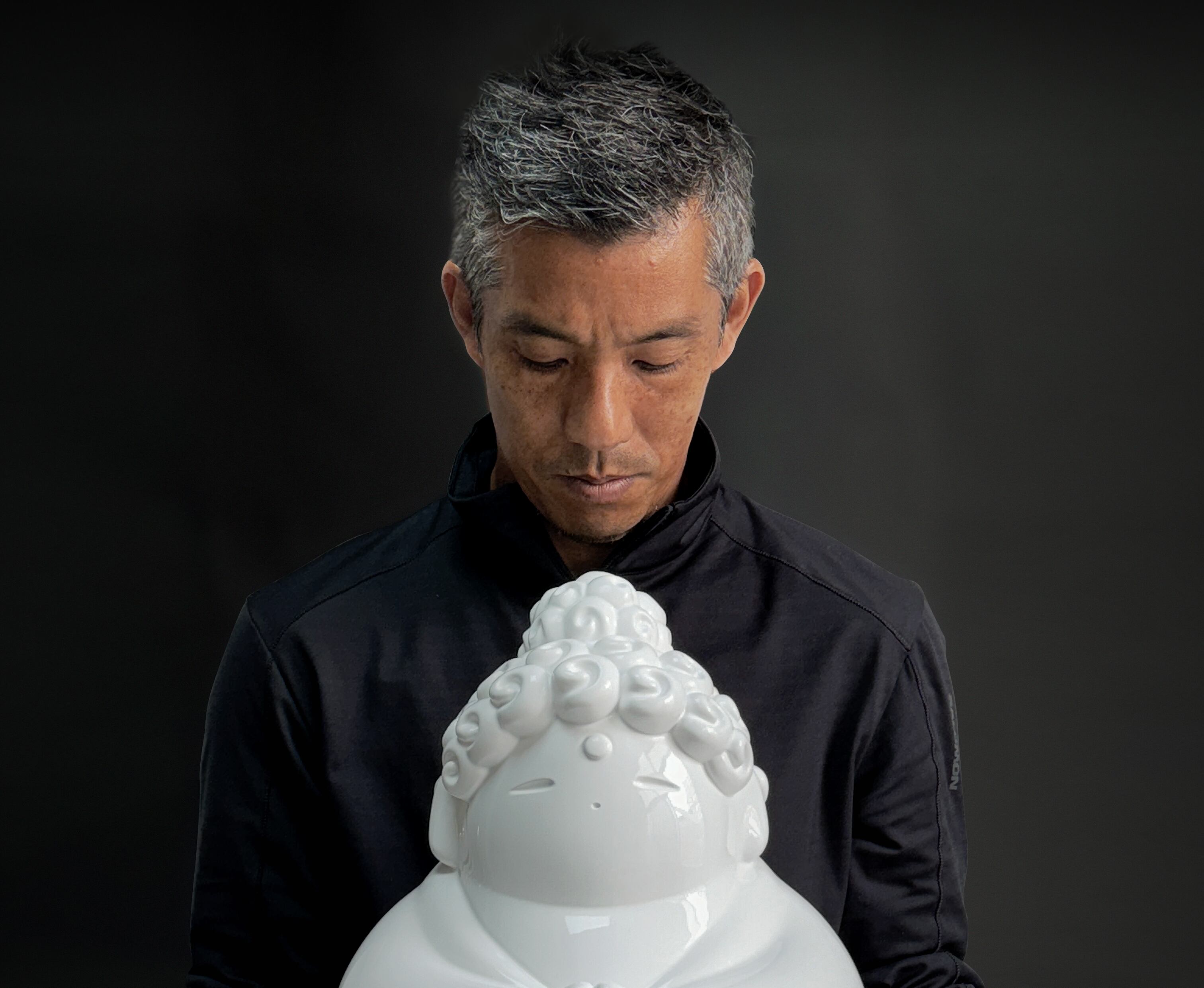 Marcelo Wong presenta BUDA, una mística exposición que estará disponible al público desde el viernes 24 de noviembre hasta el domingo 31 de diciembre. Ingreso libre.