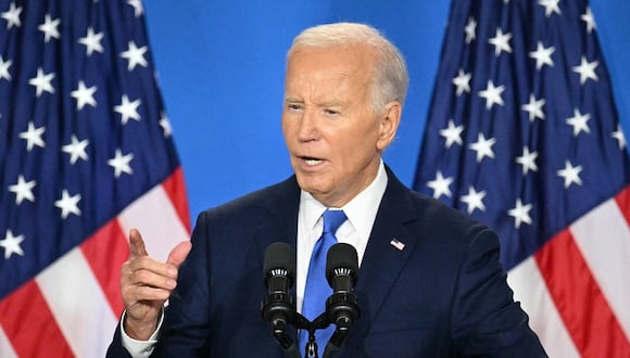 El presidente de Estados Unidos, Joe Biden, habla durante una conferencia de prensa al cierre de la 75a Cumbre de la OTAN en el Centro de Convenciones Walter E. Washington en Washington, DC, el 11 de julio de 2024. (Foto de Mandel NGAN / AFP)