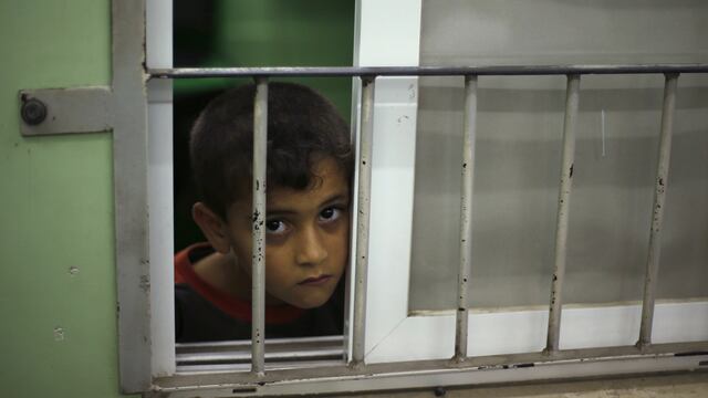 La desesperanza palestina tras el bombardeo a escuela de la ONU