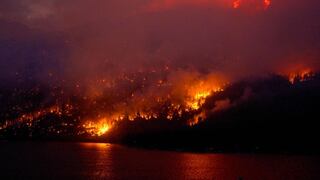 Incendios forestales en Canadá: el oeste en estado de emergencia y 15 mil personas evacuadas