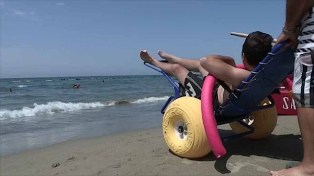 Italia: Así es la playa para discapacitados financiada por el papa Francisco[VIDEO]