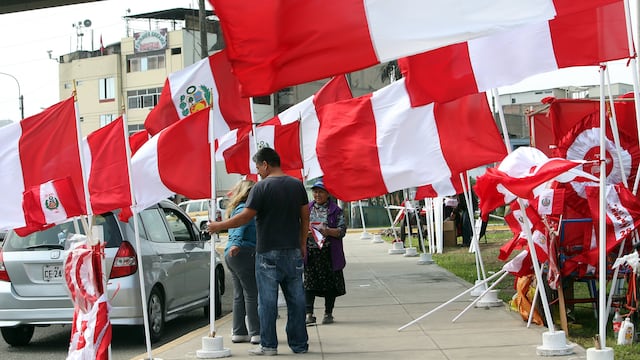 Multas por no tener banderas comienza a ser impuestas desde este 15 de julio: Conoce aquí los montos
