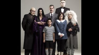 "Los Locos Addams" se suben a las tablas con Fiorella Rodríguez como Morticia