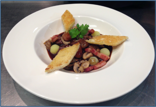 Matelote de pescado Bourguignonne. (Foto: Le Cordon Bleu)
