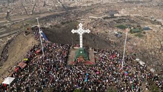 Cerro San Cristóbal: la impresionante peregrinación por viernes santo en imágenes