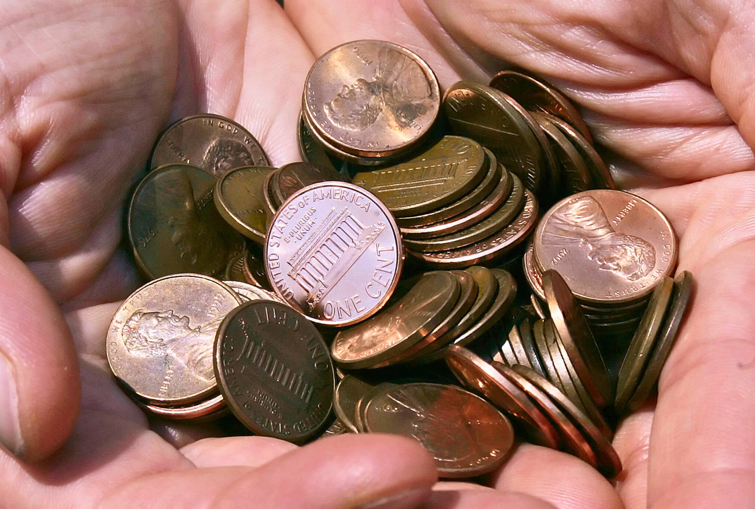 El penny, la moneda de un centavo de dólar estadounidense, llegó a su fin de producción el pasado 12 de noviembre del 2025 (Foto: Jim Watson / AFP)