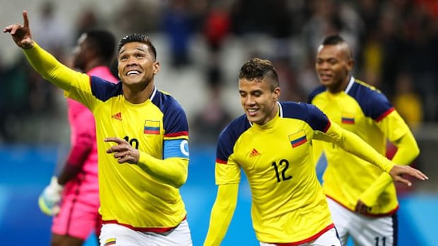 Colombia ganó 2-0 a Nigeria y ambos pasan a cuartos de final