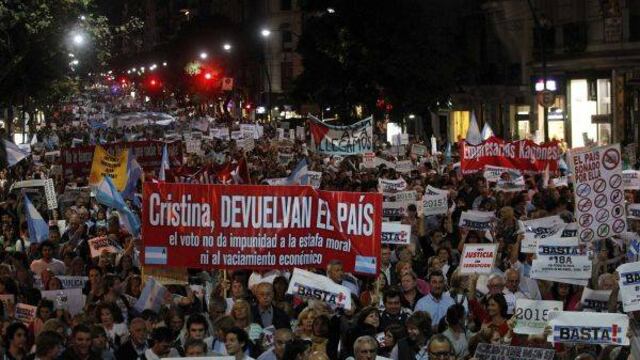 Argentina: miles protestaron en las calles contra Cristina Fernández