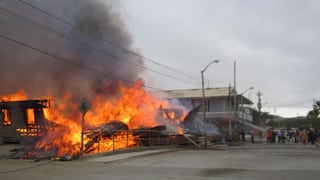 Talara: incendio consumió la Casa de la Cultura esta mañana