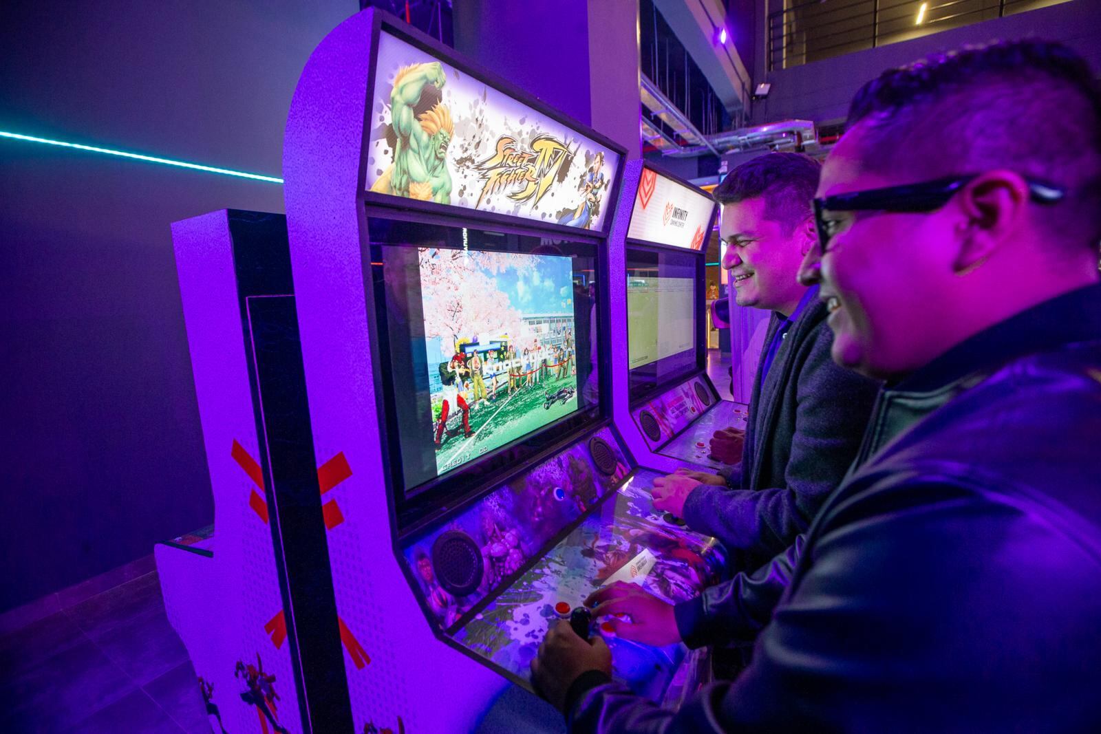 Máquinas de arcade en el Gaming Center. (Foto: Fernando Sangama / El Comercio)
