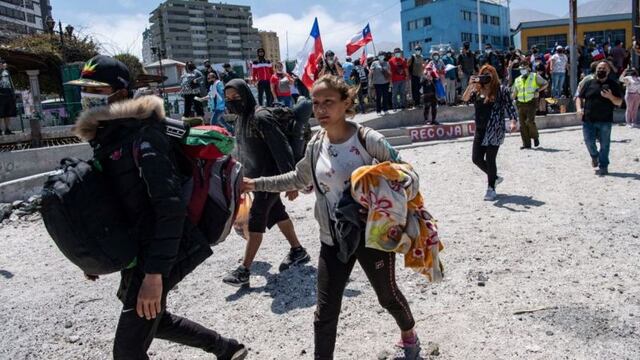 “Nos sentimos humillados, tratados como animales”: venezolanos afectados por la protesta en Chile