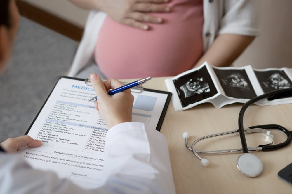 Los controles prenatales ayudarán a la madre a tener un adecuado seguimiento de su embarazo y atender a tiempo alguna complicación. Foto: Shutterstock