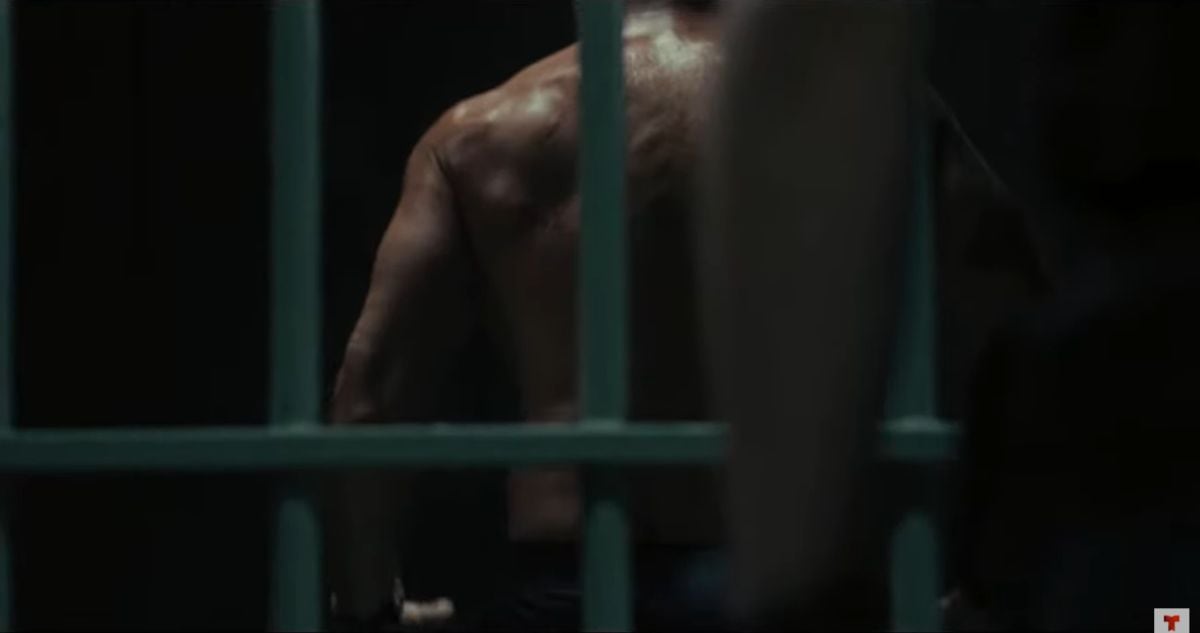 En "Dinastía Casillas", las cicatrices de Chacorta en todo el cuerpo (Foto: Telemundo)