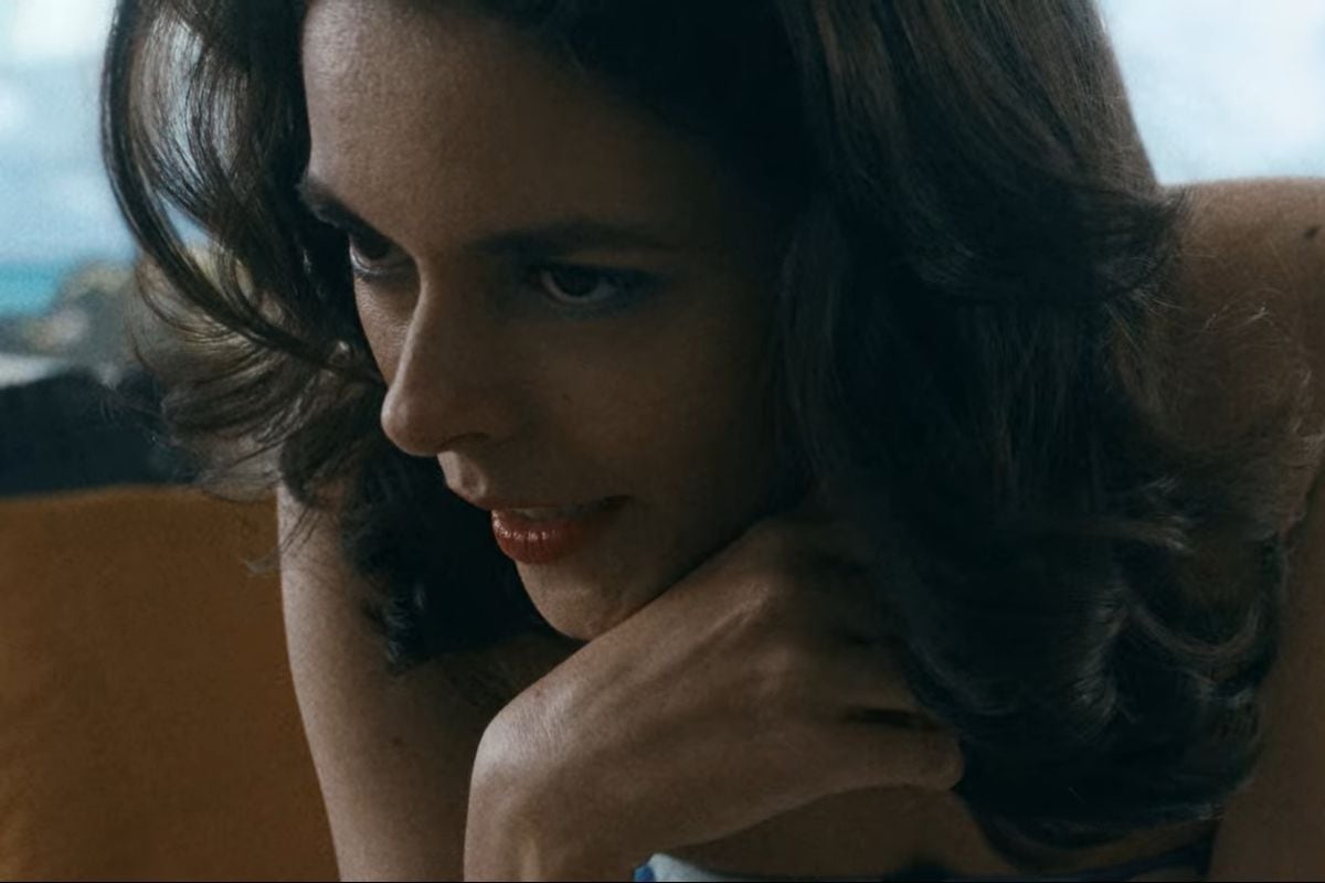 Una escena de Julieth Restrepo como Martha Ochoa en la serie "Griselda". Su papel ha capturado a la audiencia (Foto: Netflix)