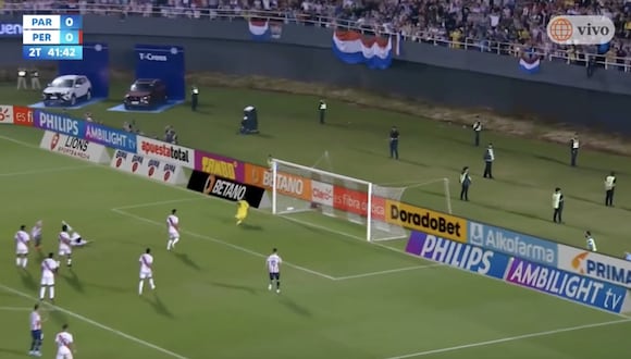 Perú vs Paraguay: el doble palo paraguayo que dejó desconcertados a los jugadores peruanos  | VIDEO. (Foto: captura América TV)