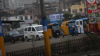 Reportan largas filas de vehículos en diferentes grifos de Lima y conductores reclaman escasez de GLP