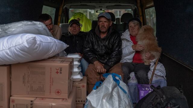 Más de 4.000 evacuados en región ucraniana de Kharkiv frente al avance de la ofensiva rusa