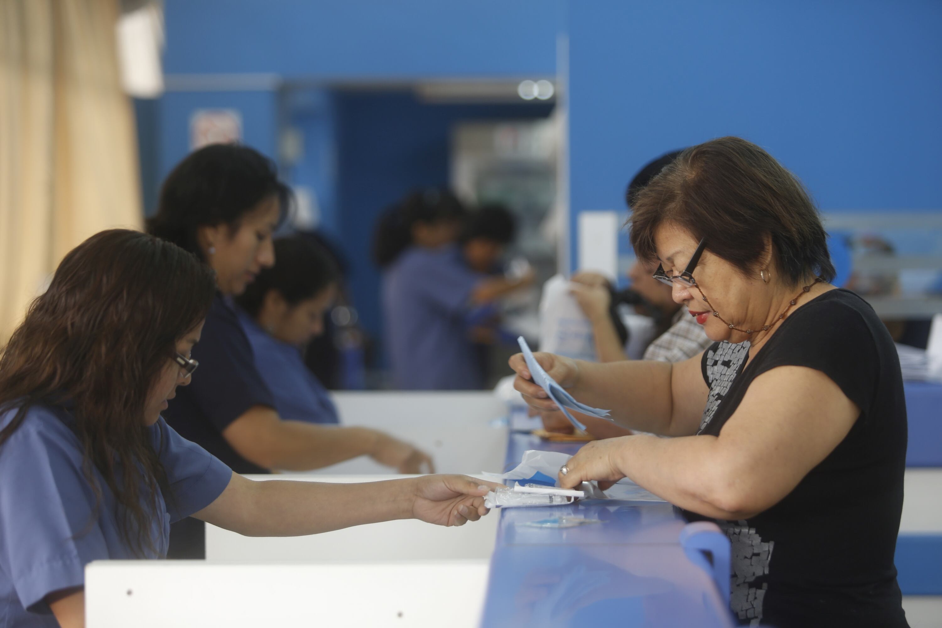 ¿Sabías que hay una plataforma online de EsSalud para asegurados y empresas? Descubre más de Viva EsSalud | En la siguiente nota te brindaremos detalles sobre este novedoso recurso; además de otros datos relacionados al tema. (Foto: El Comercio)