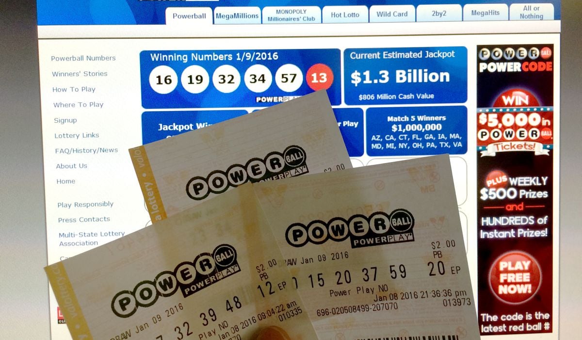 Compra de boletos del Powerball (Foto: Karena Bleier / AFP)