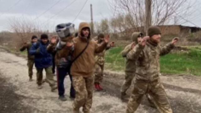 Rusia asegura que más de 1.000 soldados ucranianos se rindieron en la sitiada Mariúpol