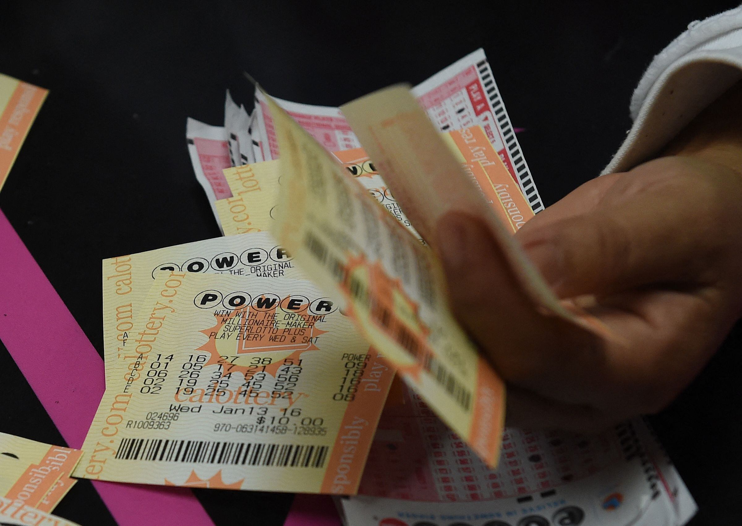 Los sorteos de Powerball se transmiten en vivo todos los lunes, miércoles y sábados a las 22:59 h (hora del este) desde el estudio de sorteos de la Lotería de Florida en Tallahassee. (Foto: Mark Ralston / AFP)