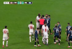 Dura falta de Elliot Anderson en contra de Messi y es el primer amonestado del Inglaterra vs Argentina | VIDEO
