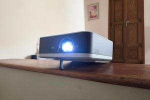 Proyector Epson EF-61: cuando cualquier pared puede convertirse en tu cine en casa