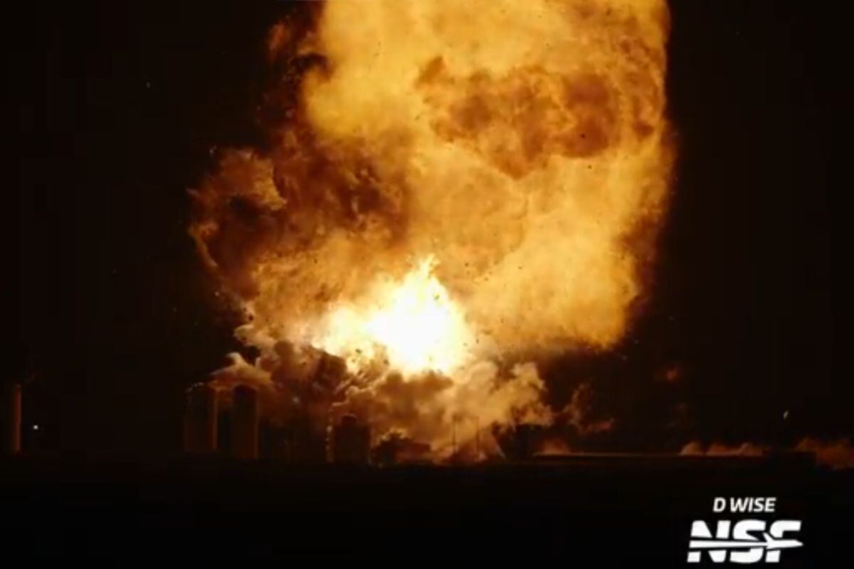 SpaceX aseguró que ninguno de su personal salió herido por la catástrofe y que no existen riesgos para los residentes de las comunidades aledañas.