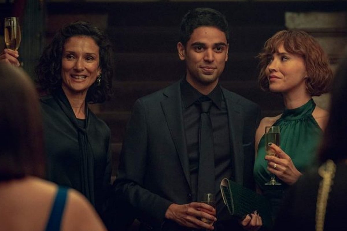 Ingrid Farrow junto a su hijo y su prometida en la serie "Obsesión" (Foto: Netflix)