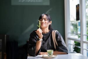 La hierba que te puede ayudar a fortalecer la memoria y reducir el estrés, según una psiquiatra de Harvard