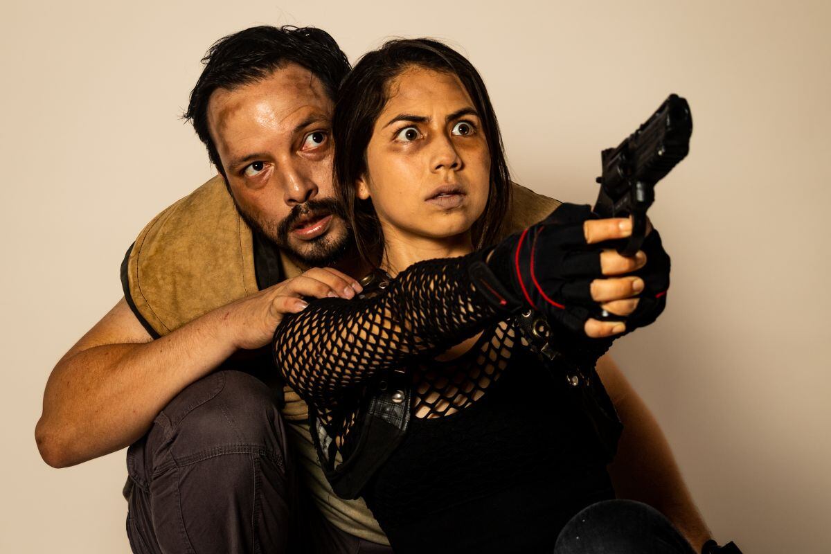 Dante del Águila y Yamile Caparó protagonizan esta obra de teatro que combina el horror, la ciencia ficción y el humor negro.