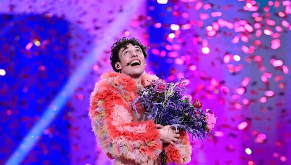El rapero Nemo, de 24 años, se llevó el primer lugar y acabó con casi cuatro décadas de sequía en Eurovisión para Suiza. (Foto: Tobias SCHWARZ / AFP)