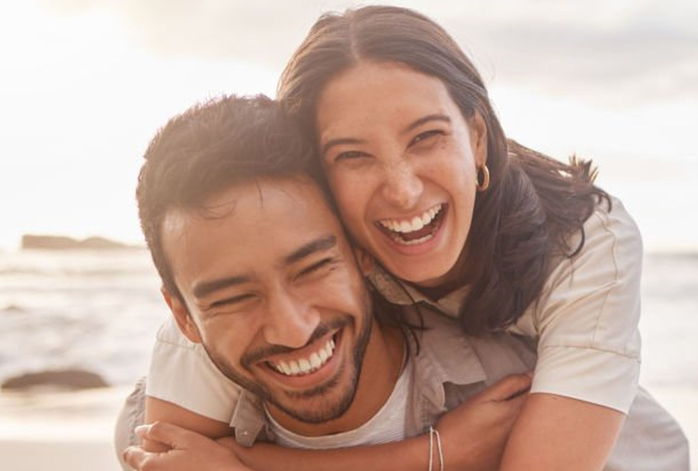 Este viernes 14 de febrero muchas parejas de distintas partes del mundo celebrarán el Día de San Valentín. Sin duda, una fecha especial donde se festeja el amor. (Foto: PeopleImages / iStock)