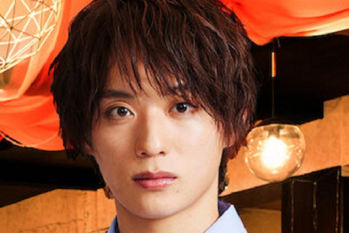 Taisei Fukumoto como Kiseki Iwatsuki en la serie japonesa "El club de anfitriones de Saitama" (Foto: Netflix)
