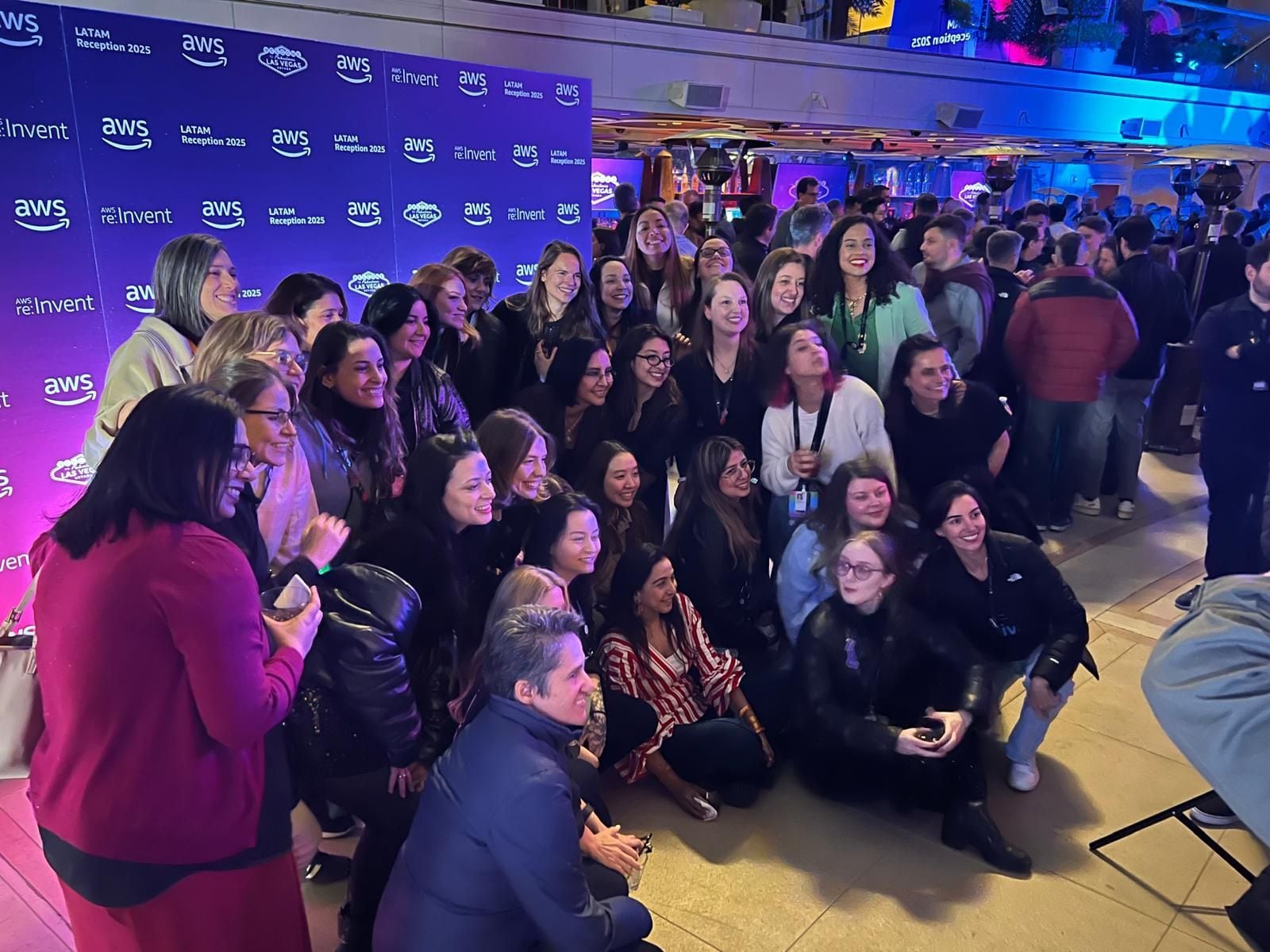 Imagen tras una conferencia en el último AWS re:Invent. (Foto: LinkedIn Karla Wong)