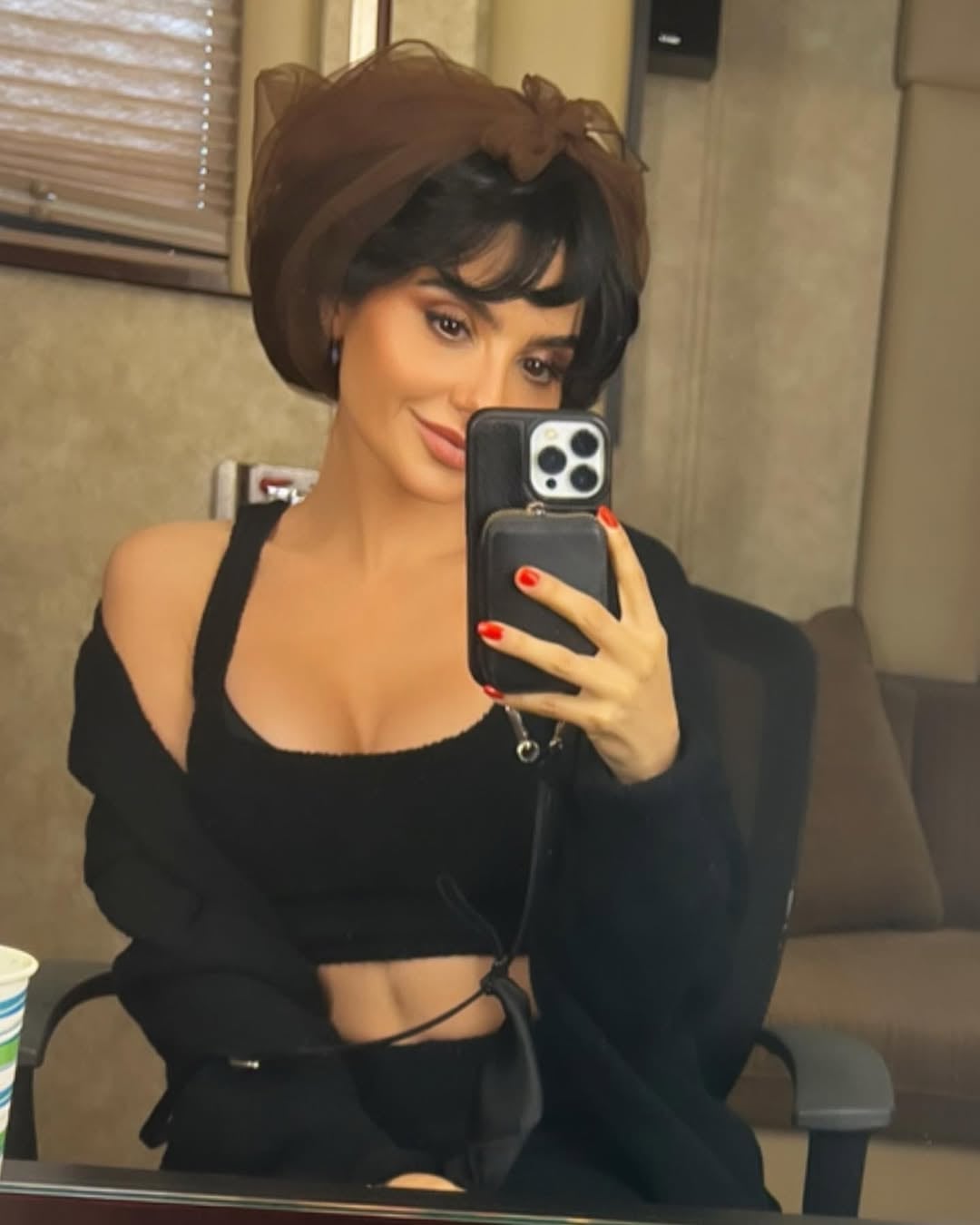 Mikaela Hoover en una instantánea que compartió a través de sus redes sociales (Foto: @mikaela / Instagram)