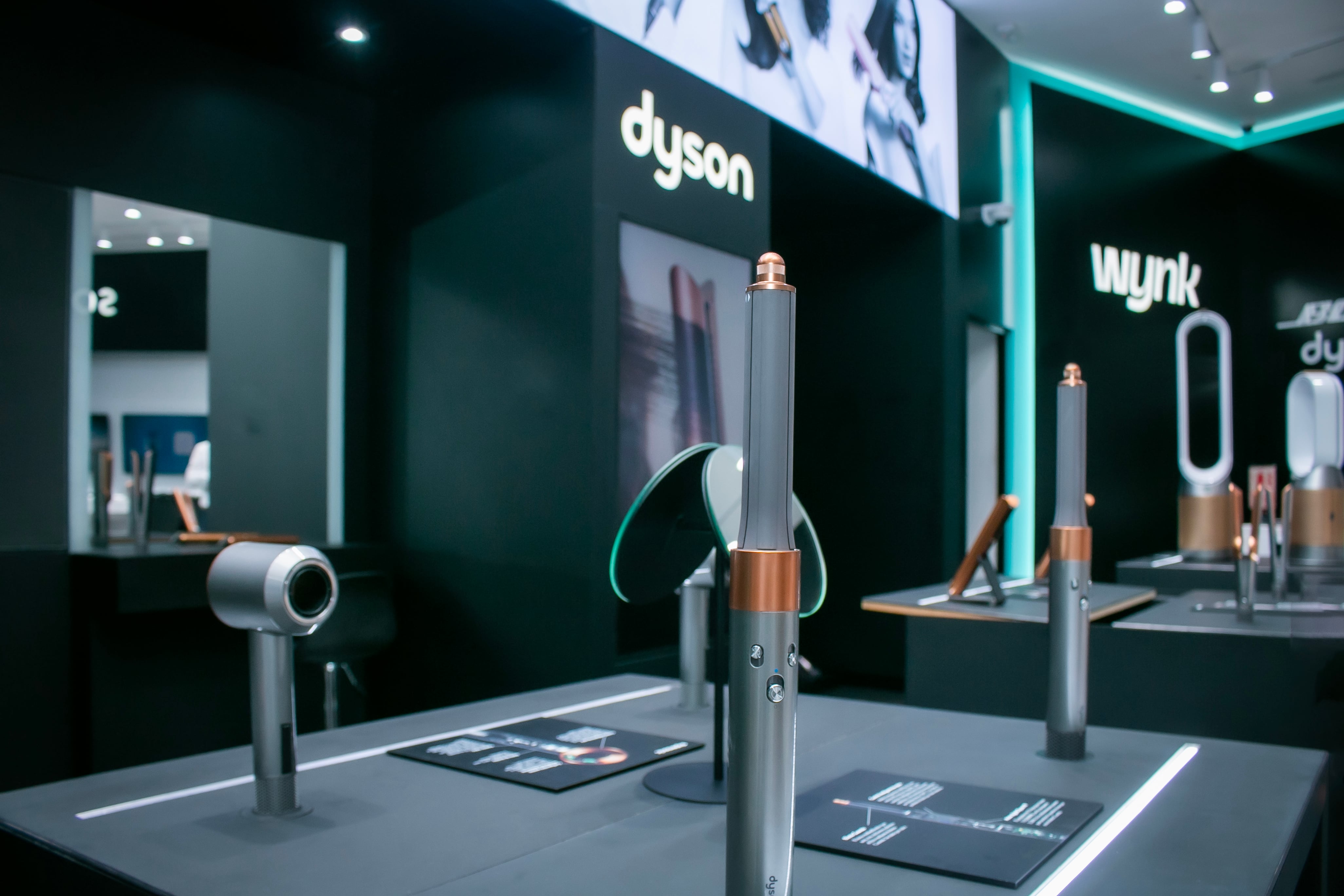 Las tiendas incorporan zonas lifestyle ambientadas que recrean espacios reales del hogar, permitiendo interactuar con los productos en contextos cotidianos y naturales. Foto: GEC.