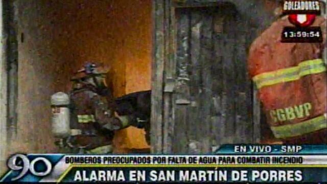 Incendio en taller de llantas de San Martín de Porres
