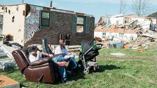 Pareja se salva del tornado en Nashville gracias a las alertas de sus celulares 